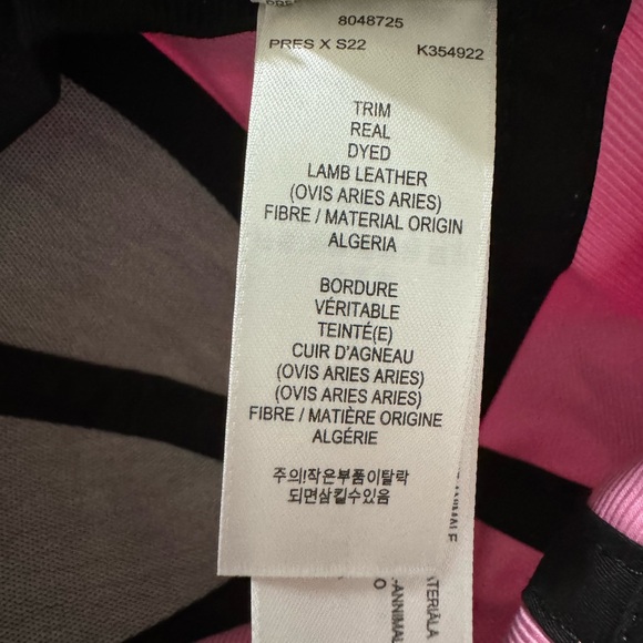 Authentic Burberry - Picture 6 of 9